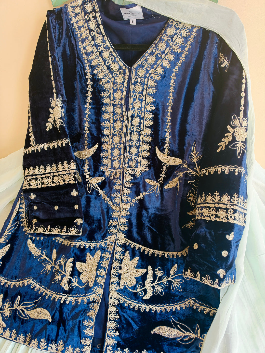 EMBROIDERED VELVET SHARARA SET SFSH01