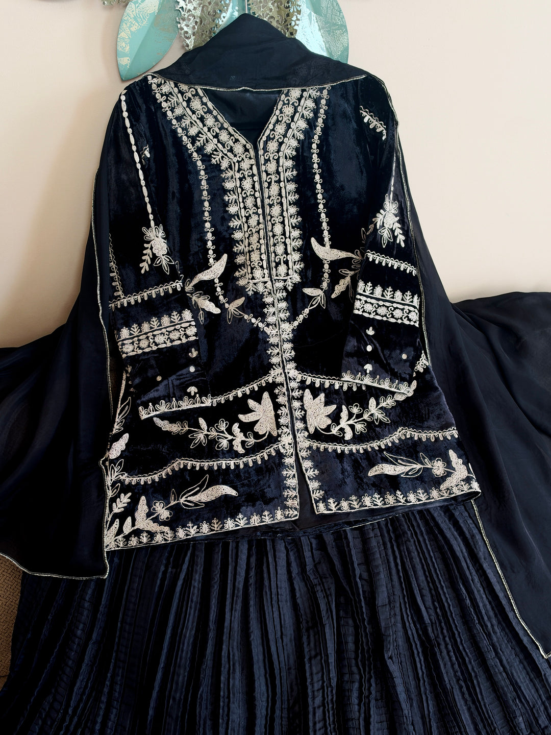 EMBROIDERED VELVET SHARARA SET SFSH02