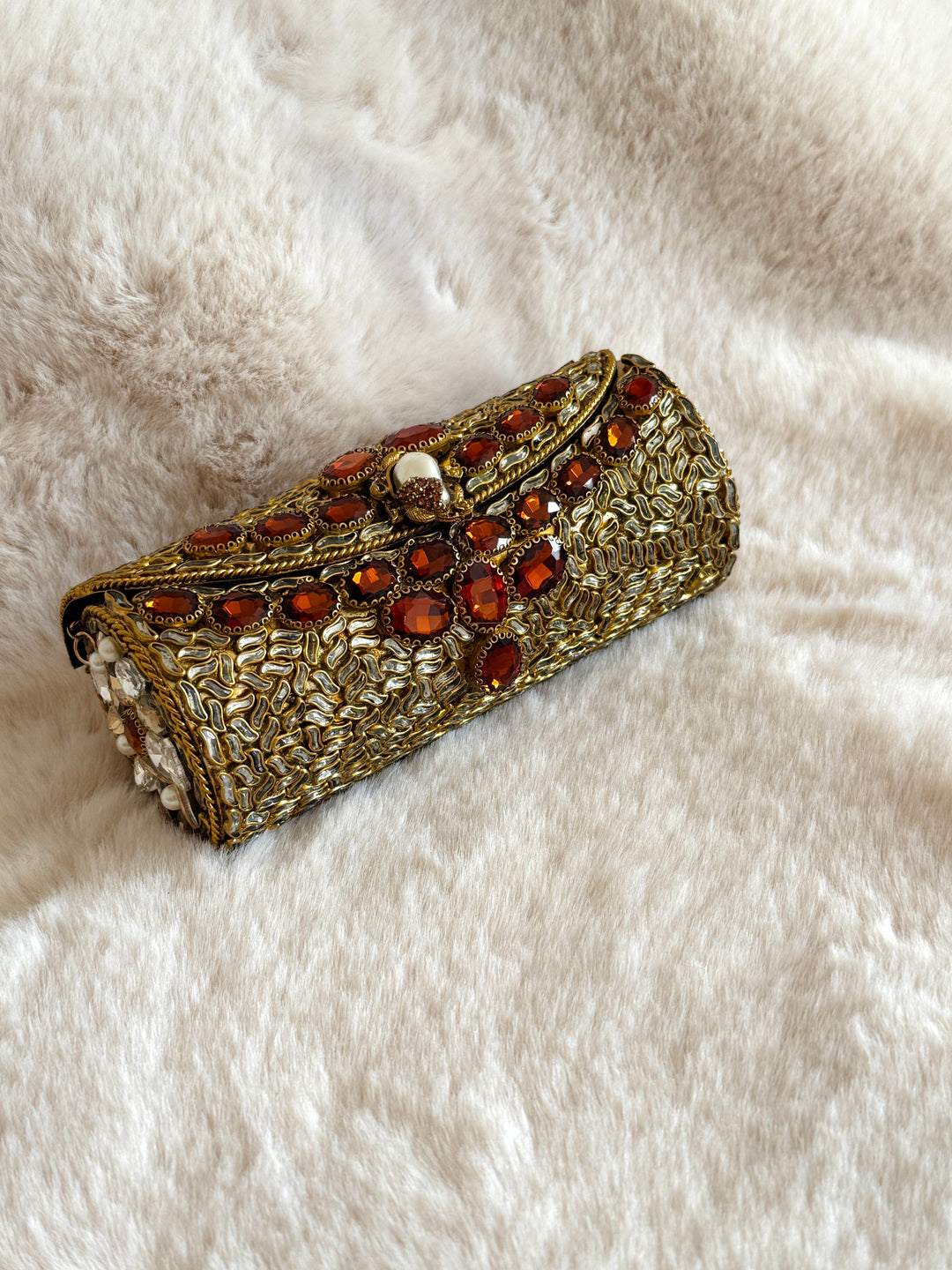 DHOLKI KUNDAN CLUTCH TARA