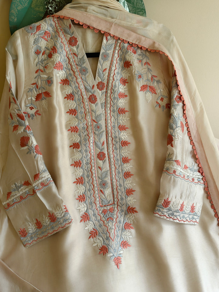 APPLIQUE EMBROIDERED SILK KAFTAN SFKF02