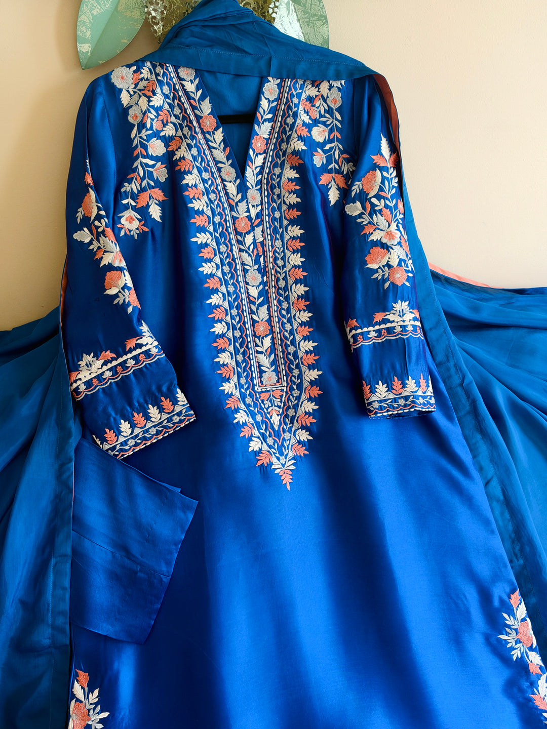 APPLIQUE EMBROIDERED SILK KAFTAN SFKF01