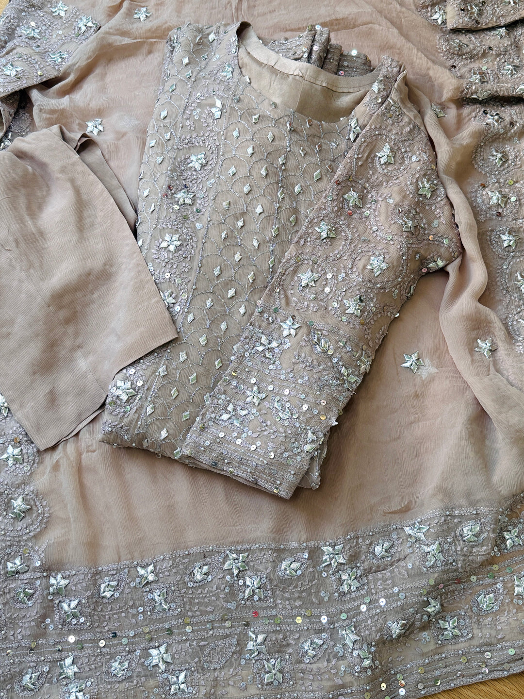 CHIKANKARI  MUKESH HEAVY FROCK CHSF06