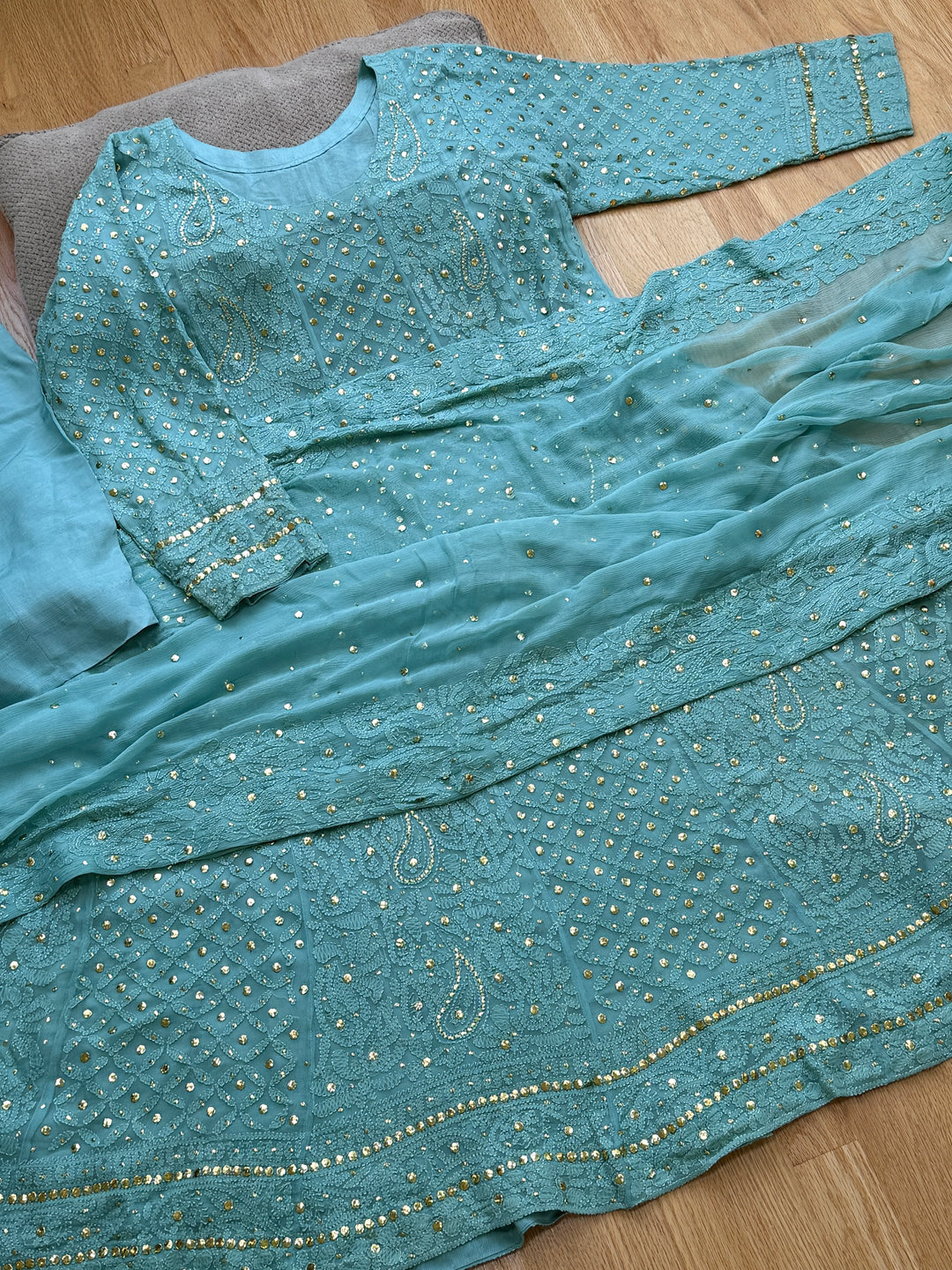 CHIKANKARI  MUKESH HEAVY FROCK CHSF05