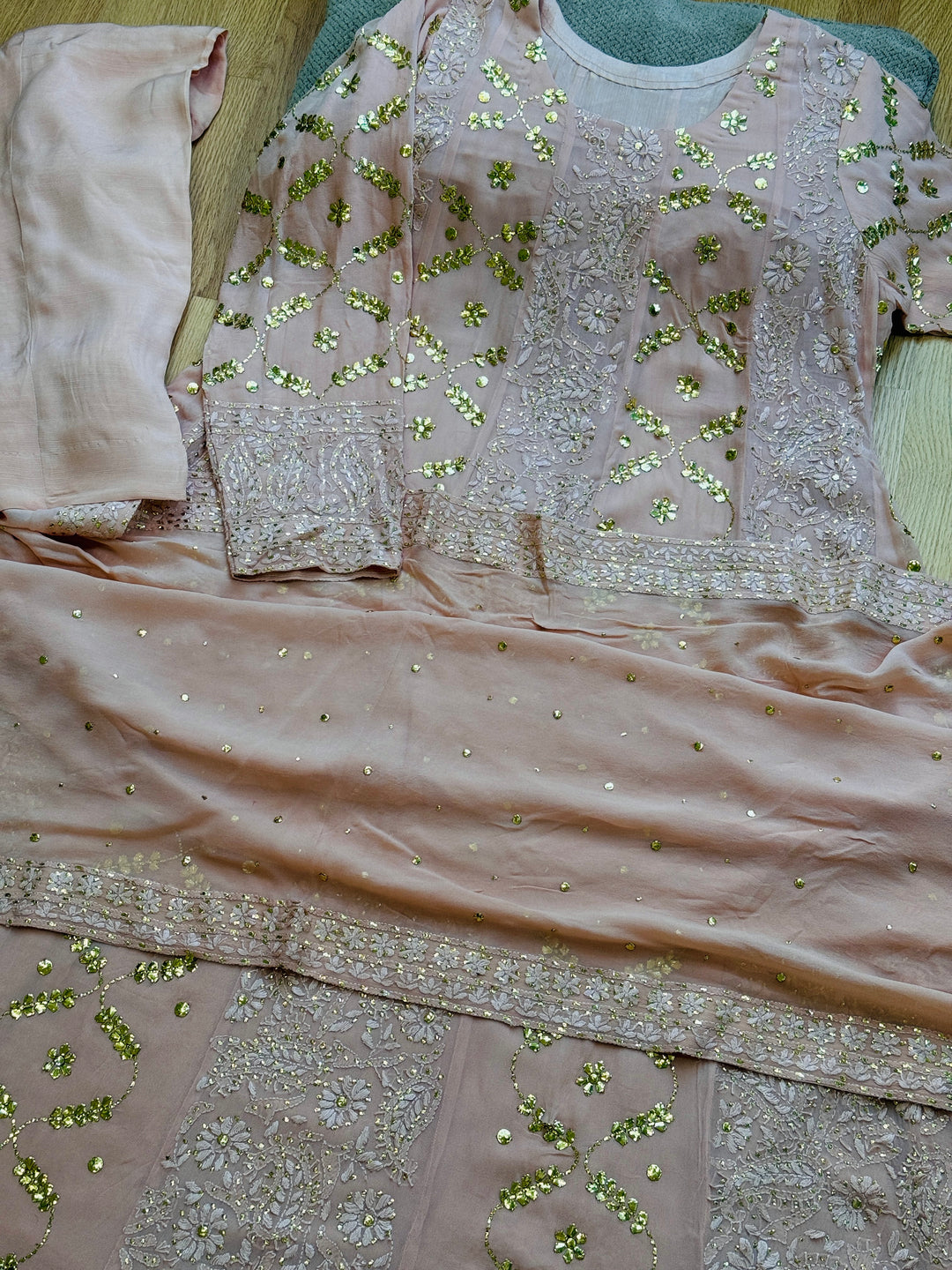 CHIKANKARI  MUKESH HEAVY FROCK CHSF07