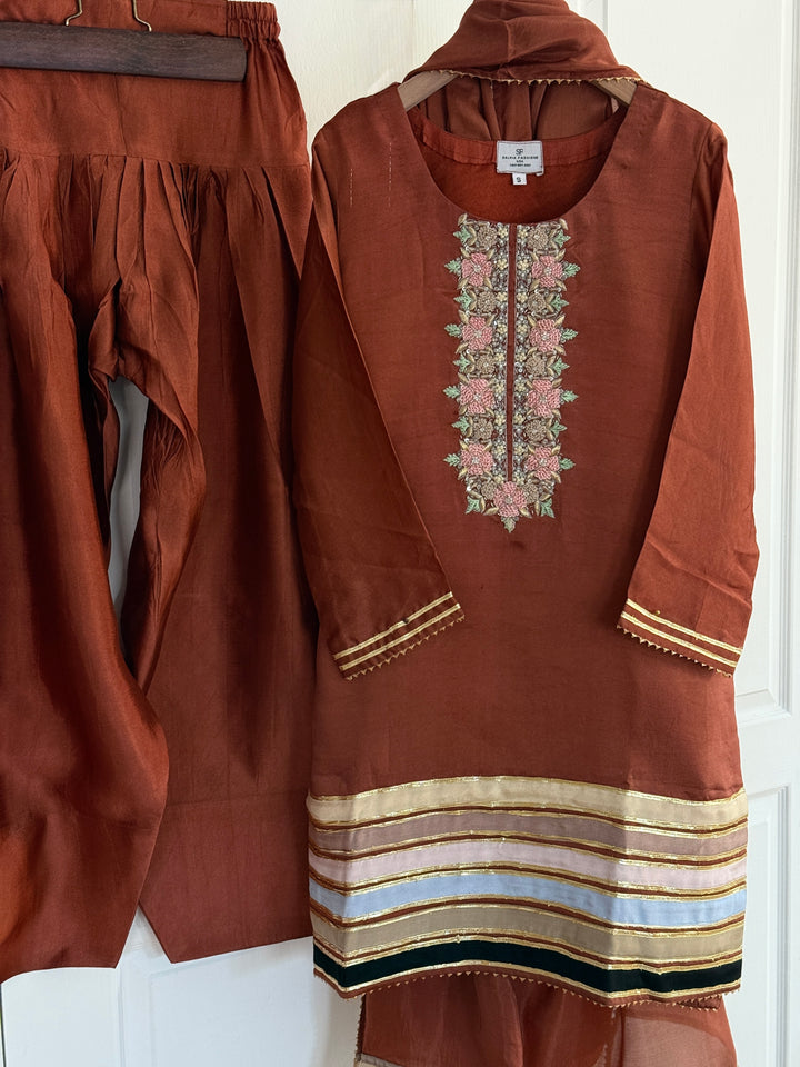 HAND EMBELLISHED PURE SILK FARSHI SHALWAR FRSH73