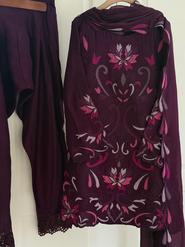 DRAPE DUPATTA EMBROIDERED SKINNY SHALWAR SET DPSF02