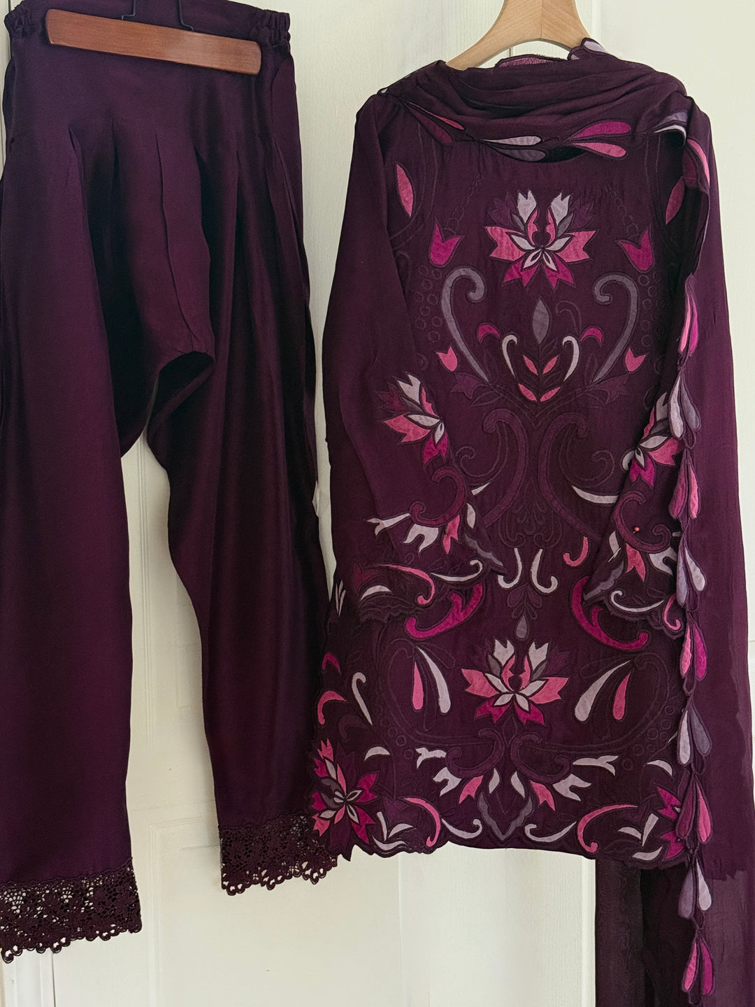 DRAPE DUPATTA EMBROIDERED SKINNY SHALWAR SET DPSF02