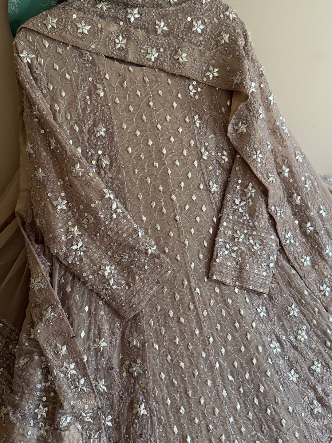 CHIKANKARI  MUKESH HEAVY FROCK CHSF06