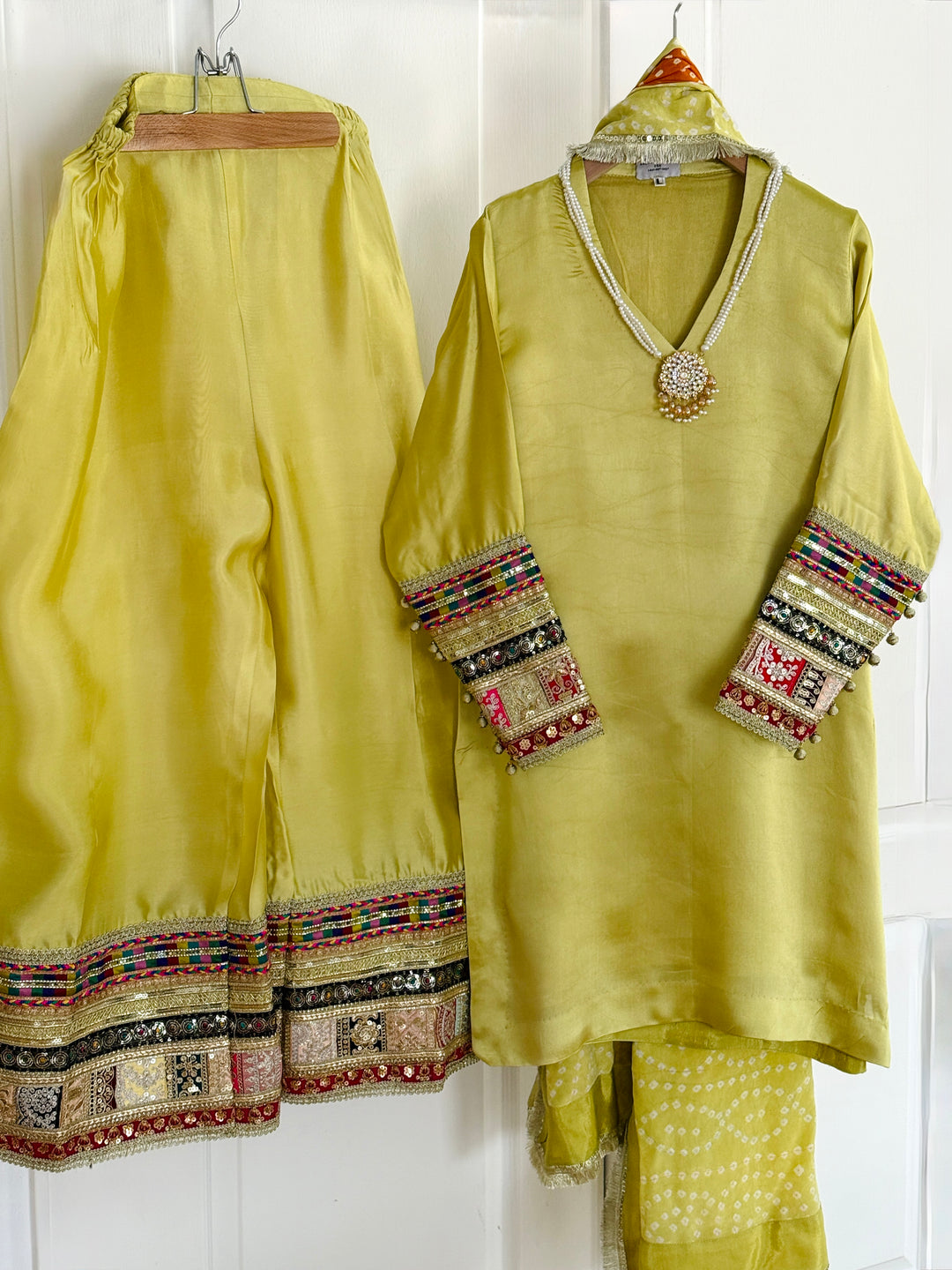 PARTYWEAR CHUNRI SUITS CHSF03