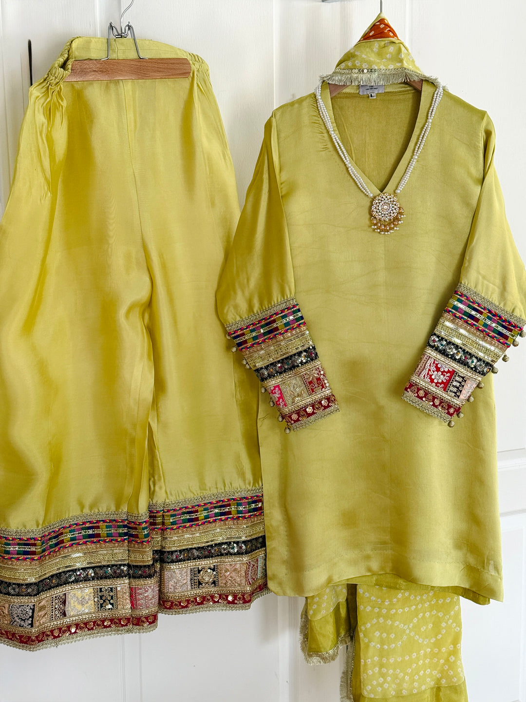 PARTYWEAR CHUNRI SUITS CHSF03