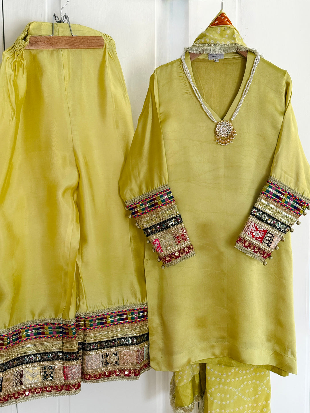 PARTYWEAR CHUNRI SUITS CHSF03