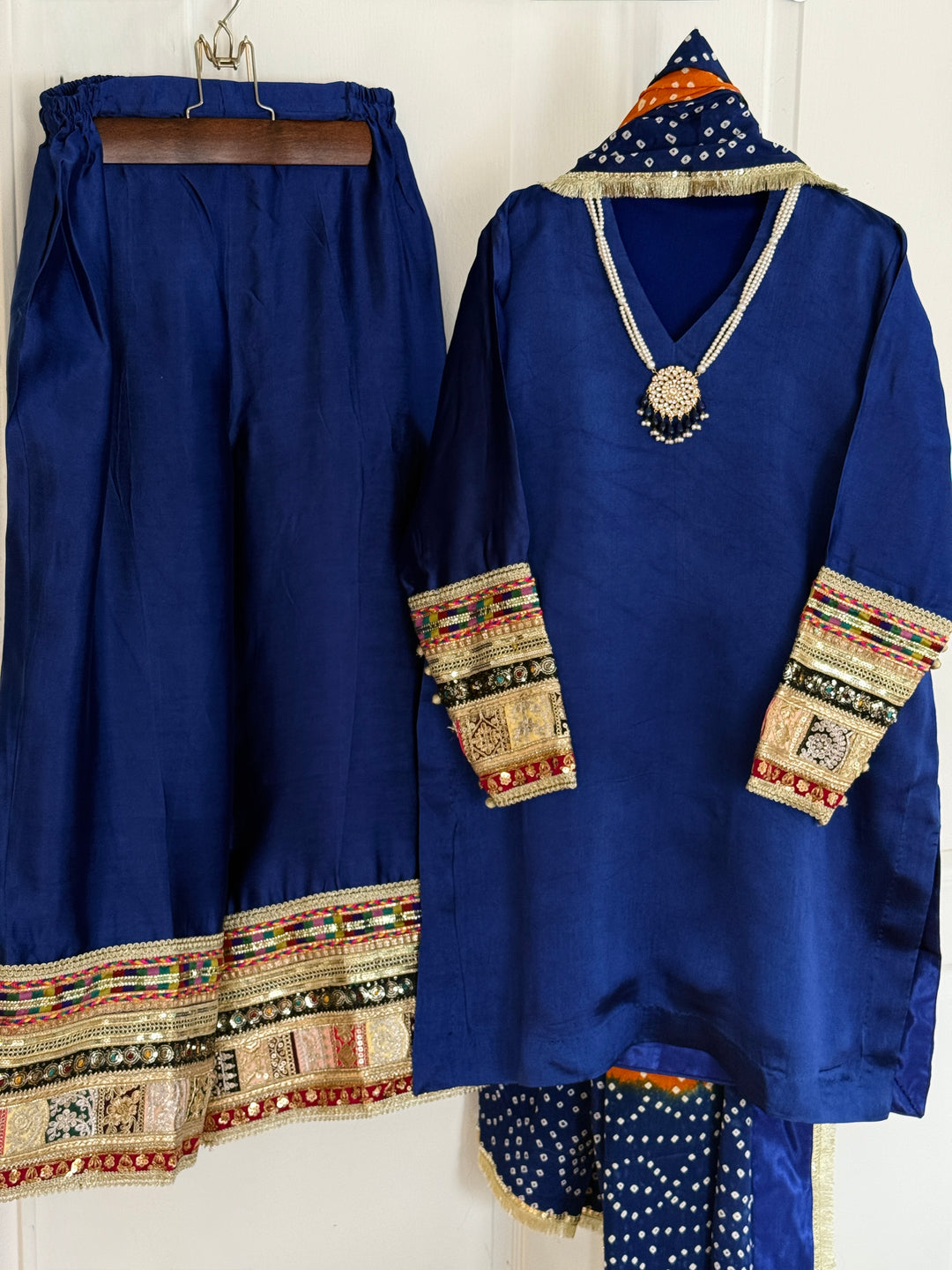 PARTYWEAR CHUNRI SUITS CHSF05