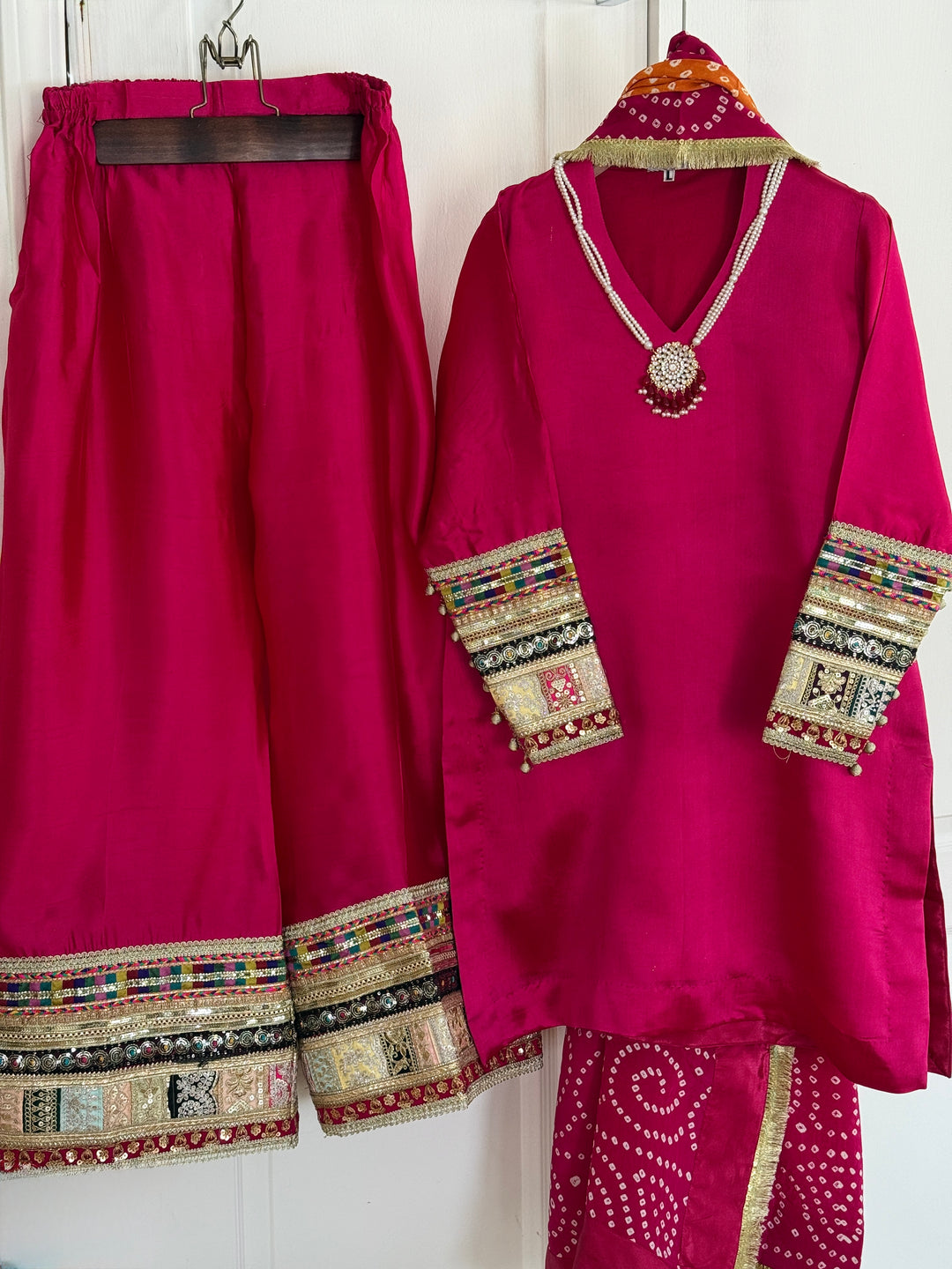 PARTYWEAR CHUNRI SUITS CHSF04