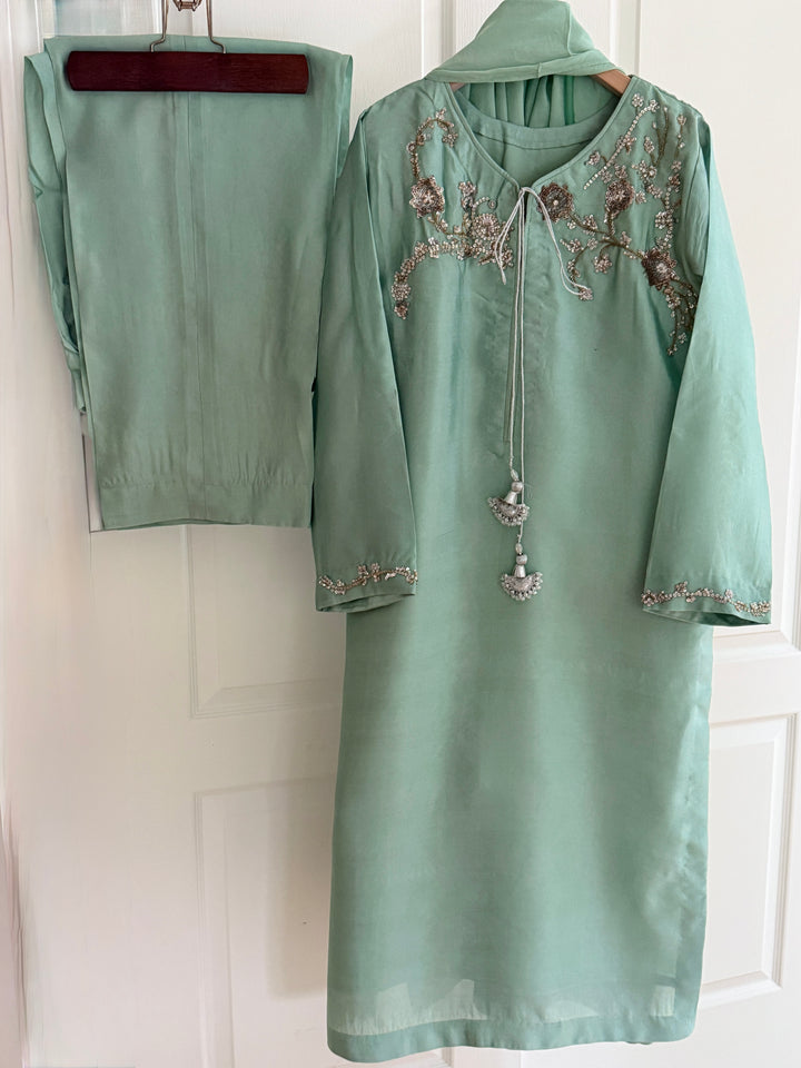 HANDWORK SHEESHA SILK STRAIGHT CUT SUIT FRSH15