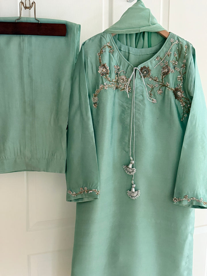 HANDWORK SHEESHA SILK STRAIGHT CUT SUIT FRSH15
