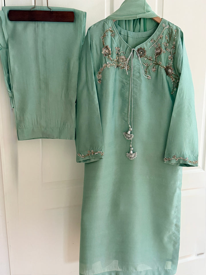 HANDWORK SHEESHA SILK STRAIGHT CUT SUIT FRSH15