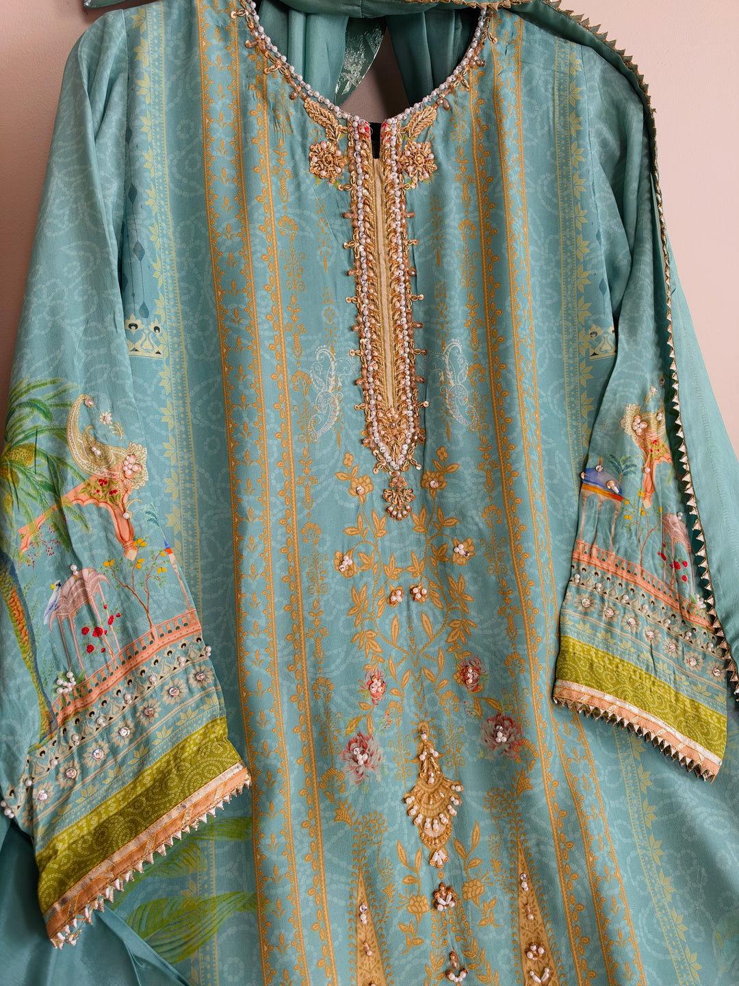 HANDWORK PURE CREPE SILK KAFTAN SET SFKF39