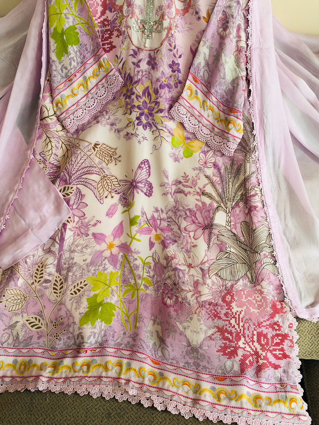 HANDWORK PURE CREPE SILK KAFTAN SET SFKF41