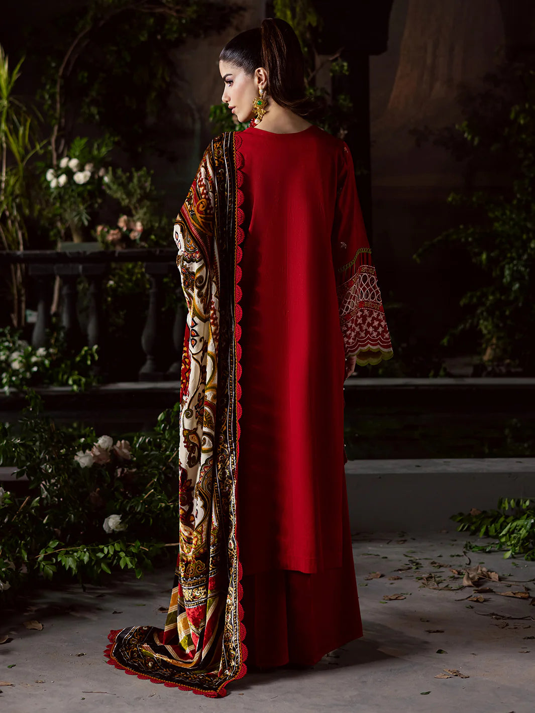 EMBROIDERED LINEN SUIT WITH PALACHI DUPATTA PLSF10
