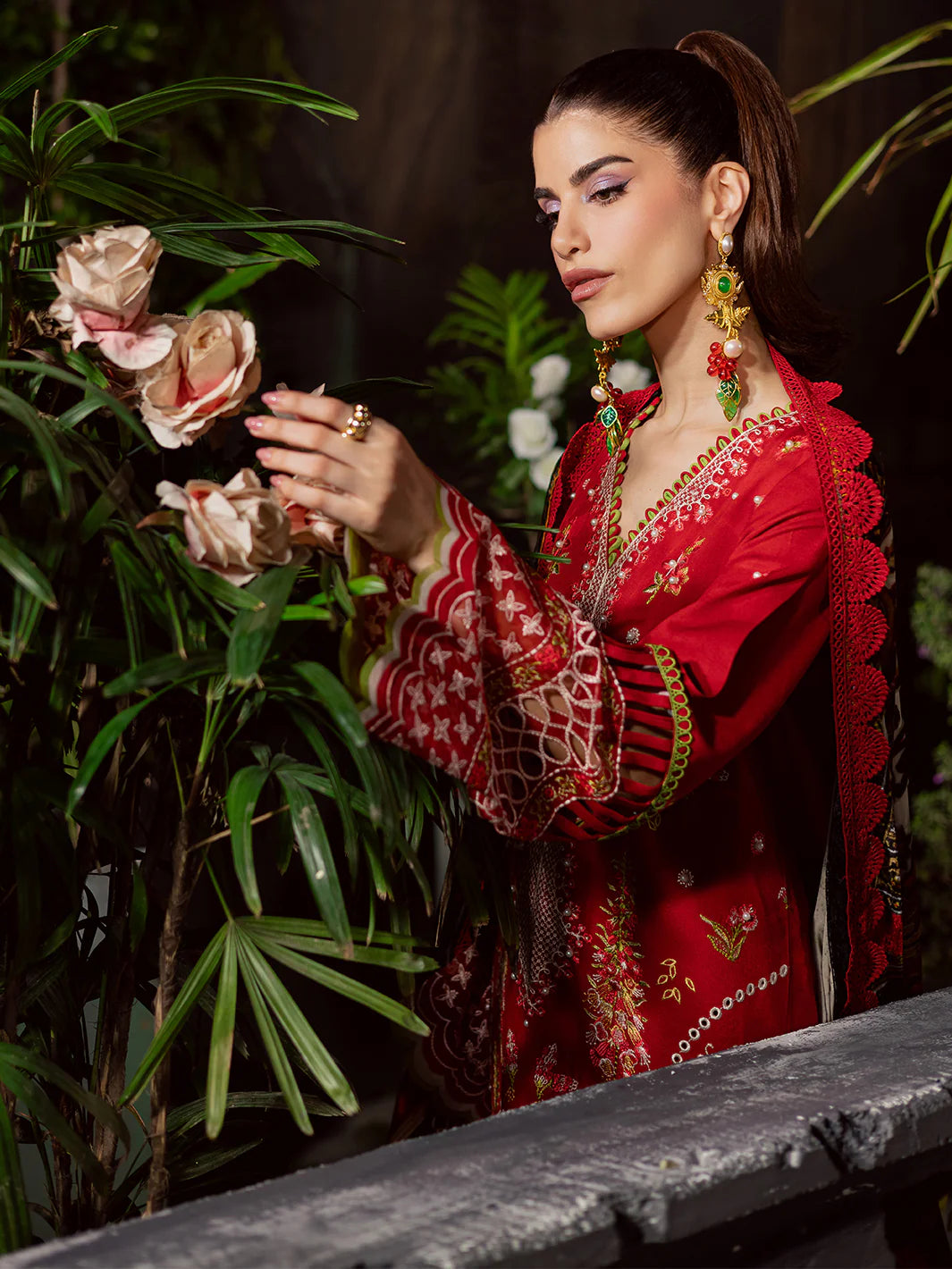 EMBROIDERED LINEN SUIT WITH PALACHI DUPATTA PLSF10