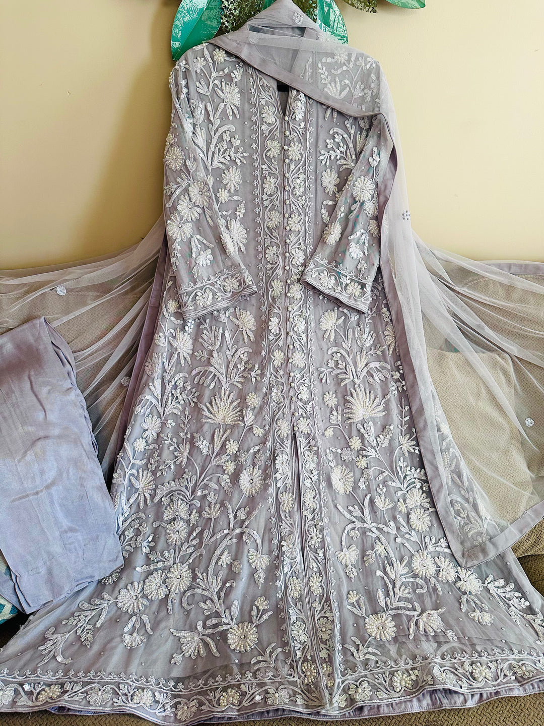 HEAVY PARTYWEAR PEARLWORK SUIT ALPW04