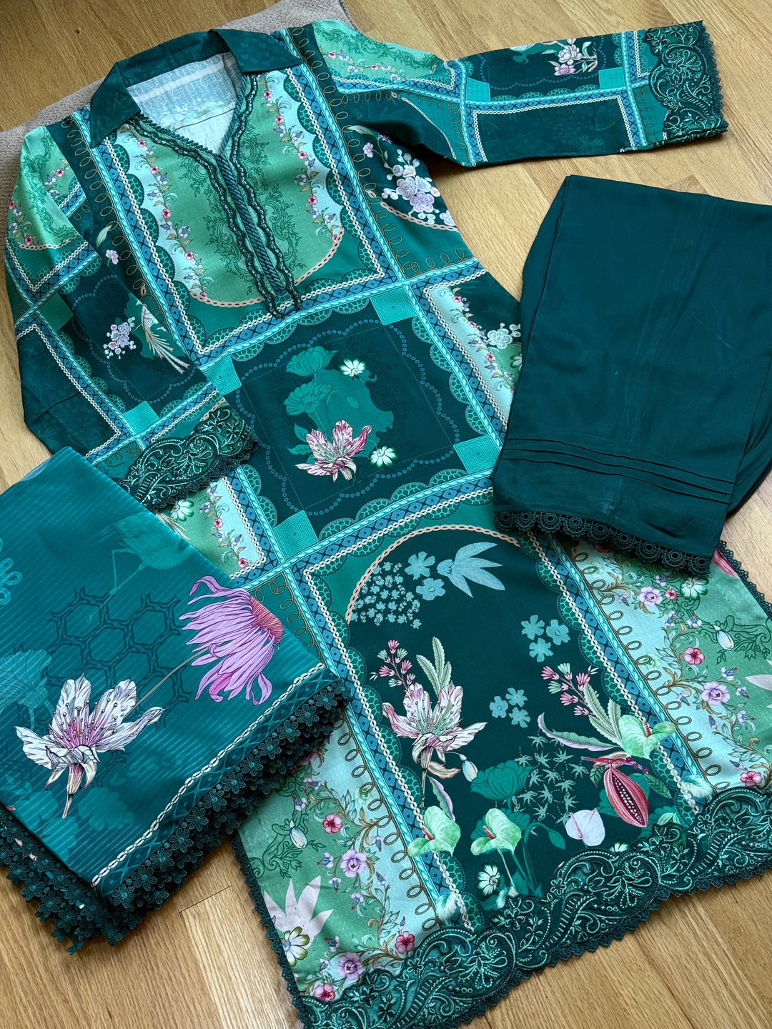 QALAMKAR WINTER COLLECTION ANIKA