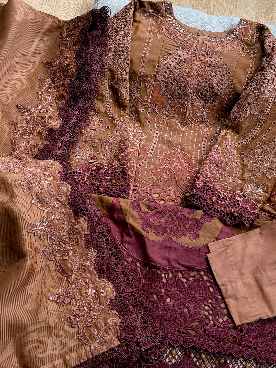 MARIAB LUXURY LAWN COLLECTION 1B