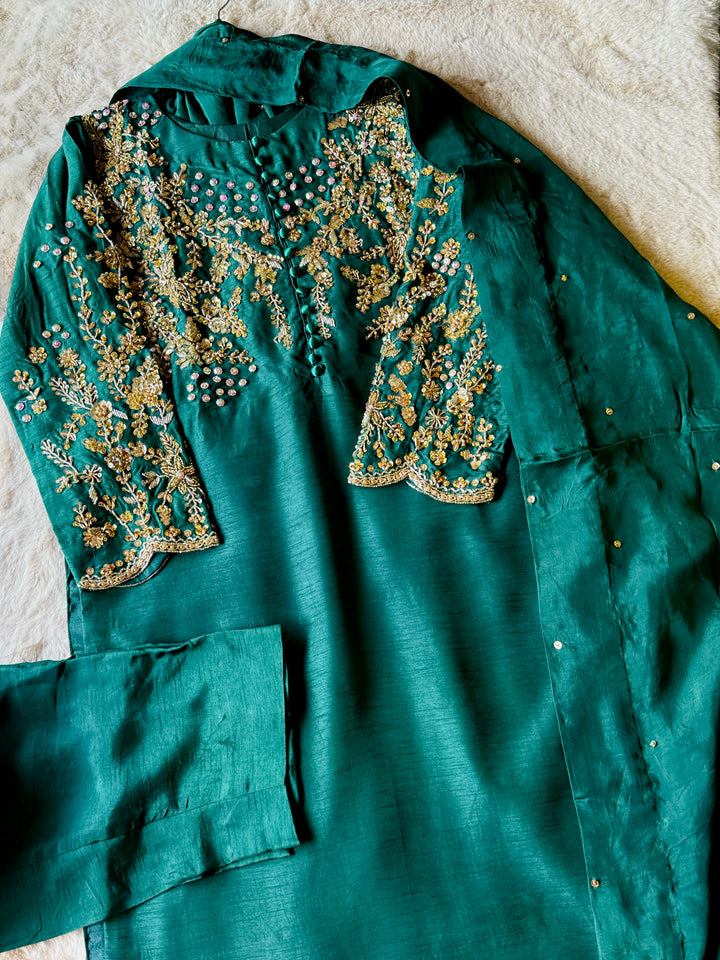 CUSTOM SERIES PARTYWEAR SUIT CSSF06