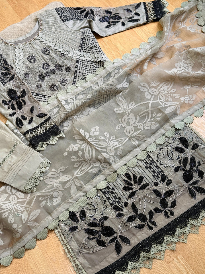 MARIAB LUXURY LAWN COLLECTION 10B