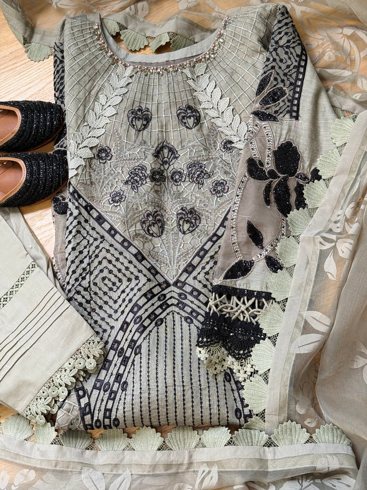 MARIAB LUXURY LAWN COLLECTION 10B