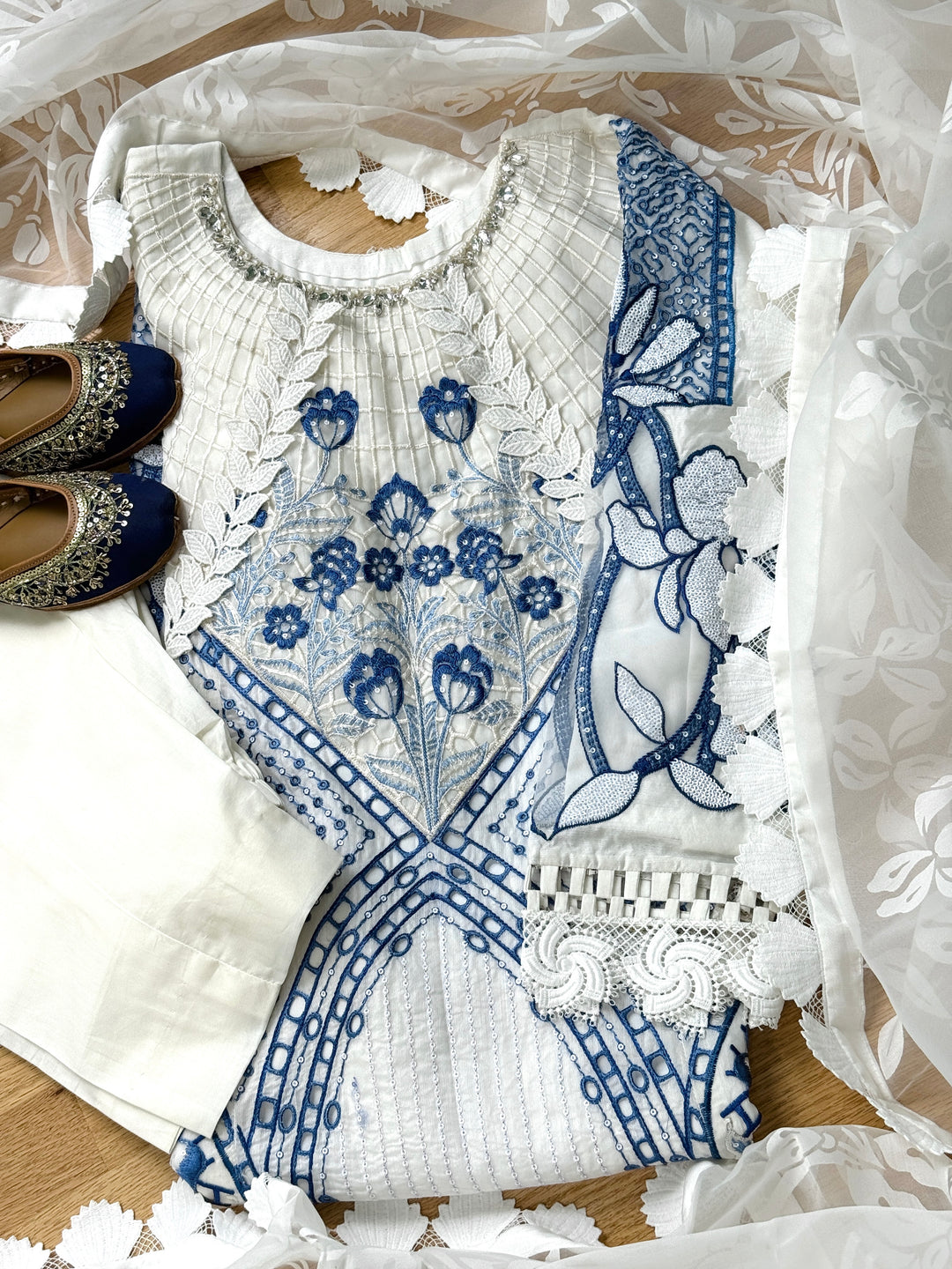 MARIAB LUXURY LAWN COLLECTION 10A
