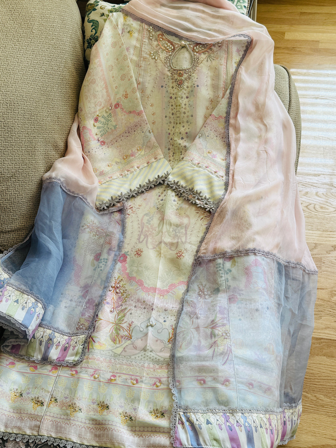 ANSAB JAHANGIR DIGITAL SILK INAYA