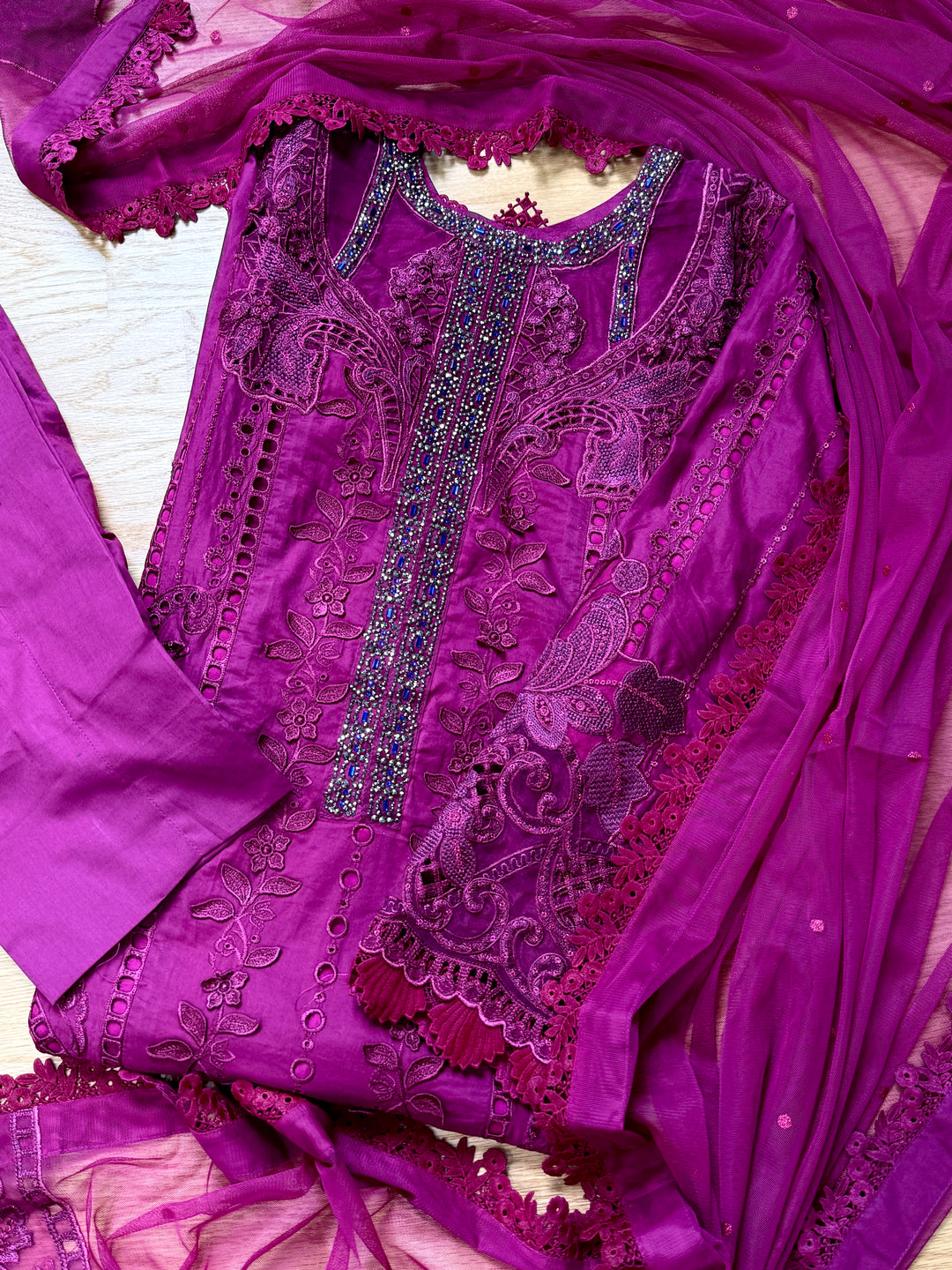 MARIAB LUXURY LAWN COLLECTION 2B