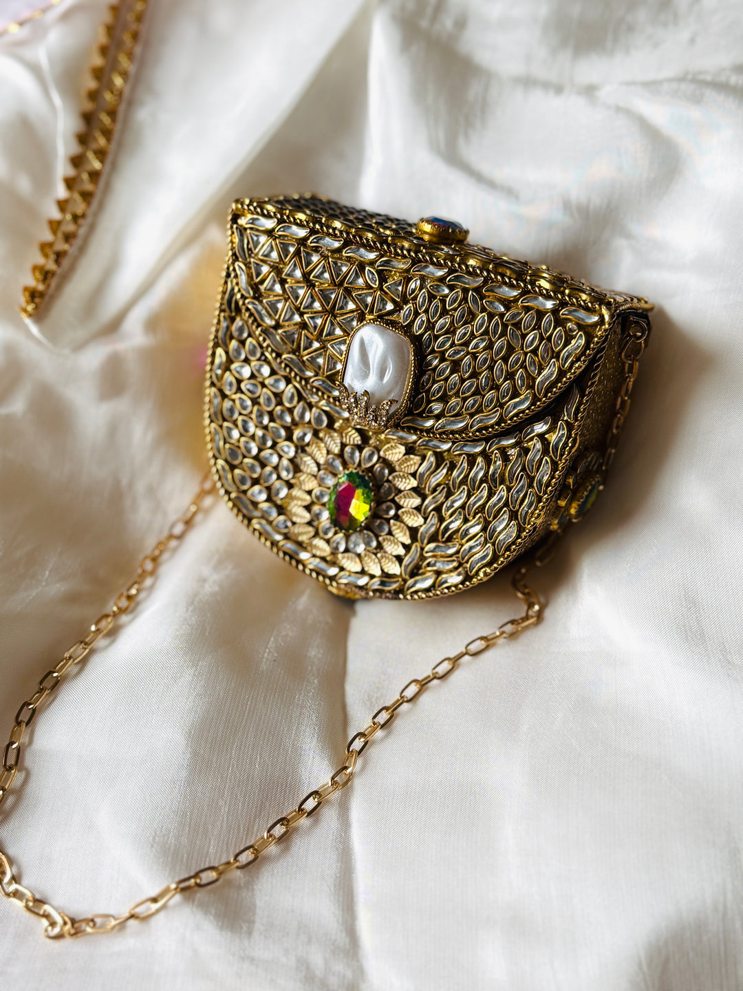 KUNDAN CLUTCH RANI