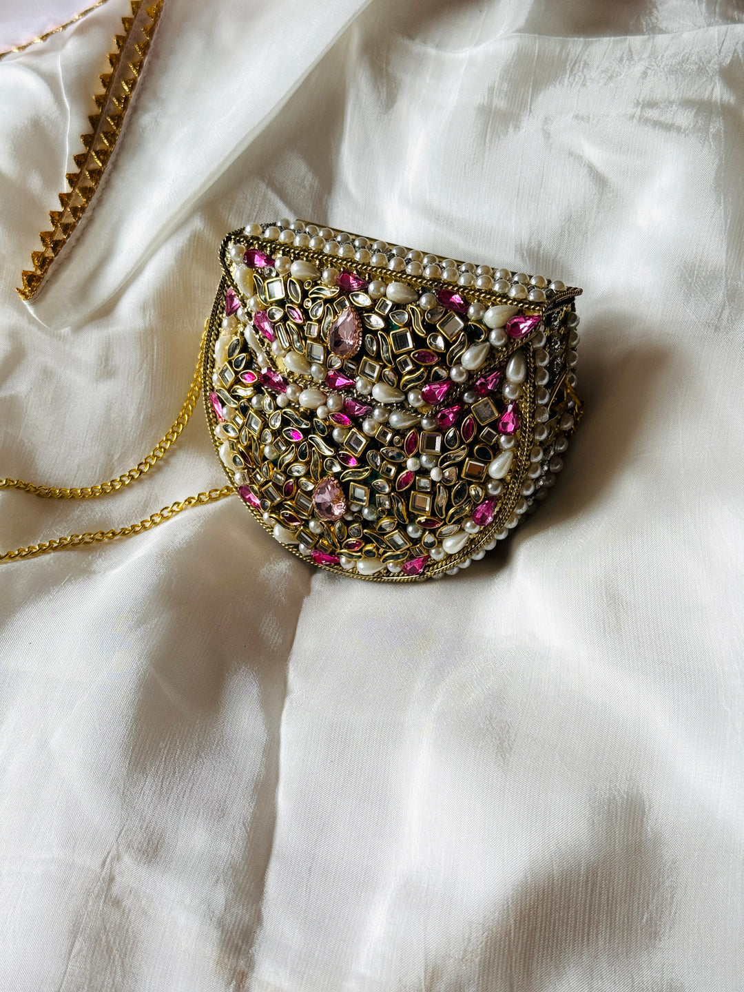 KUNDAN CLUTCH HOORAIN