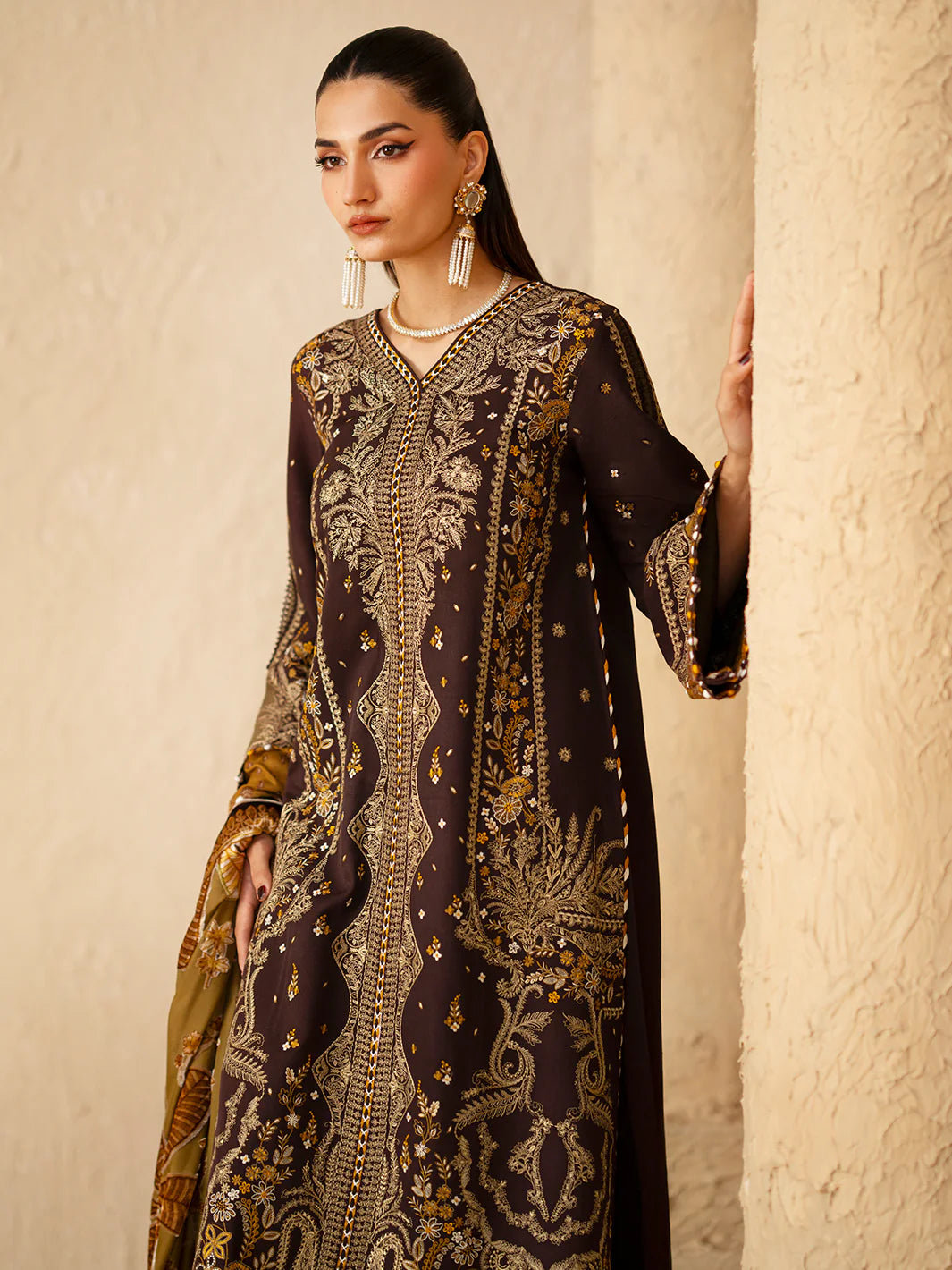 EMBROIDERED LINEN SUIT WITH PALACHI DUPATTA PLSF04