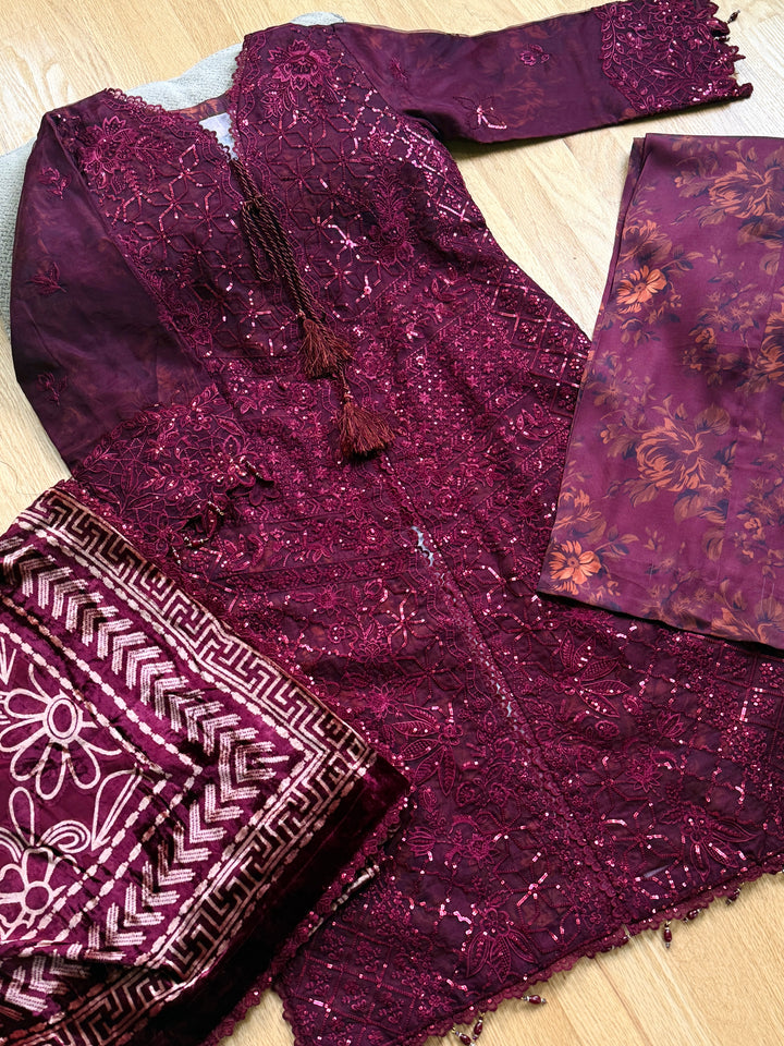 EMBROIDERED LINEN SUIT WITH PALACHI DUPATTA PLSF09