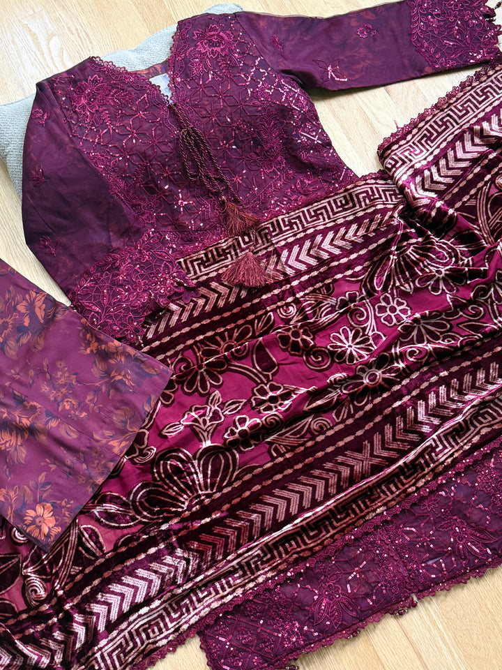 EMBROIDERED LINEN SUIT WITH PALACHI DUPATTA PLSF09