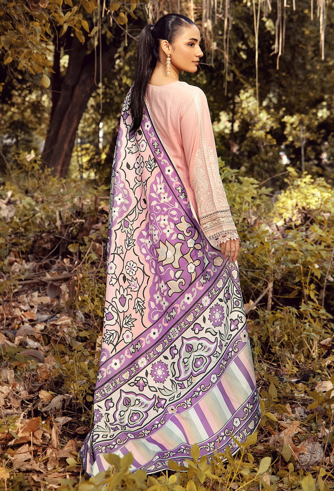 EMBROIDERED LINEN SUIT WITH WOOLEN SHAWL SFLN01