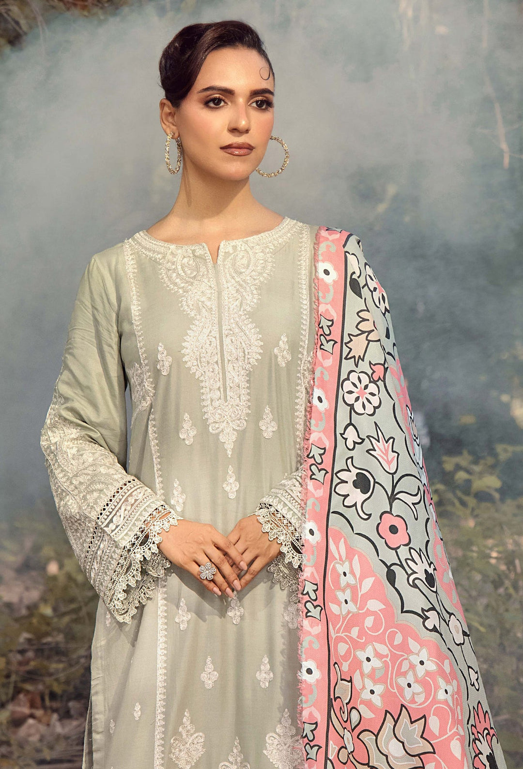 EMBROIDERED LINEN SUIT WITH WOOLEN SHAWL SFLN04