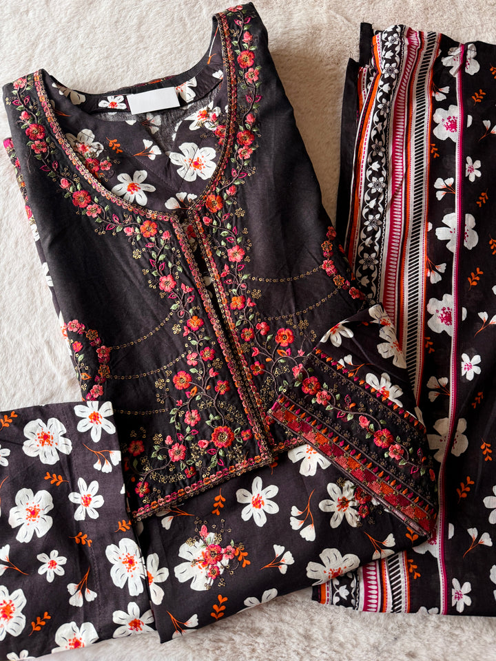 EMBROIDERED CASUAL WEAR LAWN 3-PC SUITS CWSF12