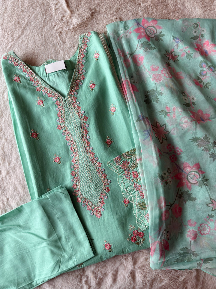 EMBROIDERED CASUAL WEAR LAWN 3-PC SUITS CWSF15
