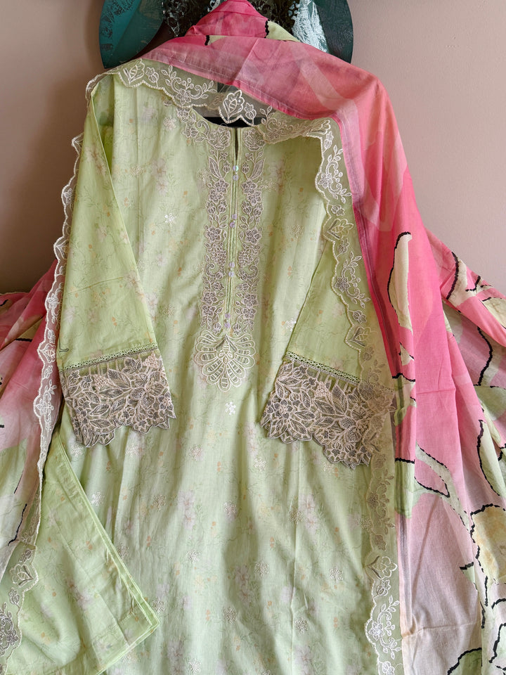 EMBROIDERED CASUAL WEAR LAWN 3-PC SUITS CWSF10