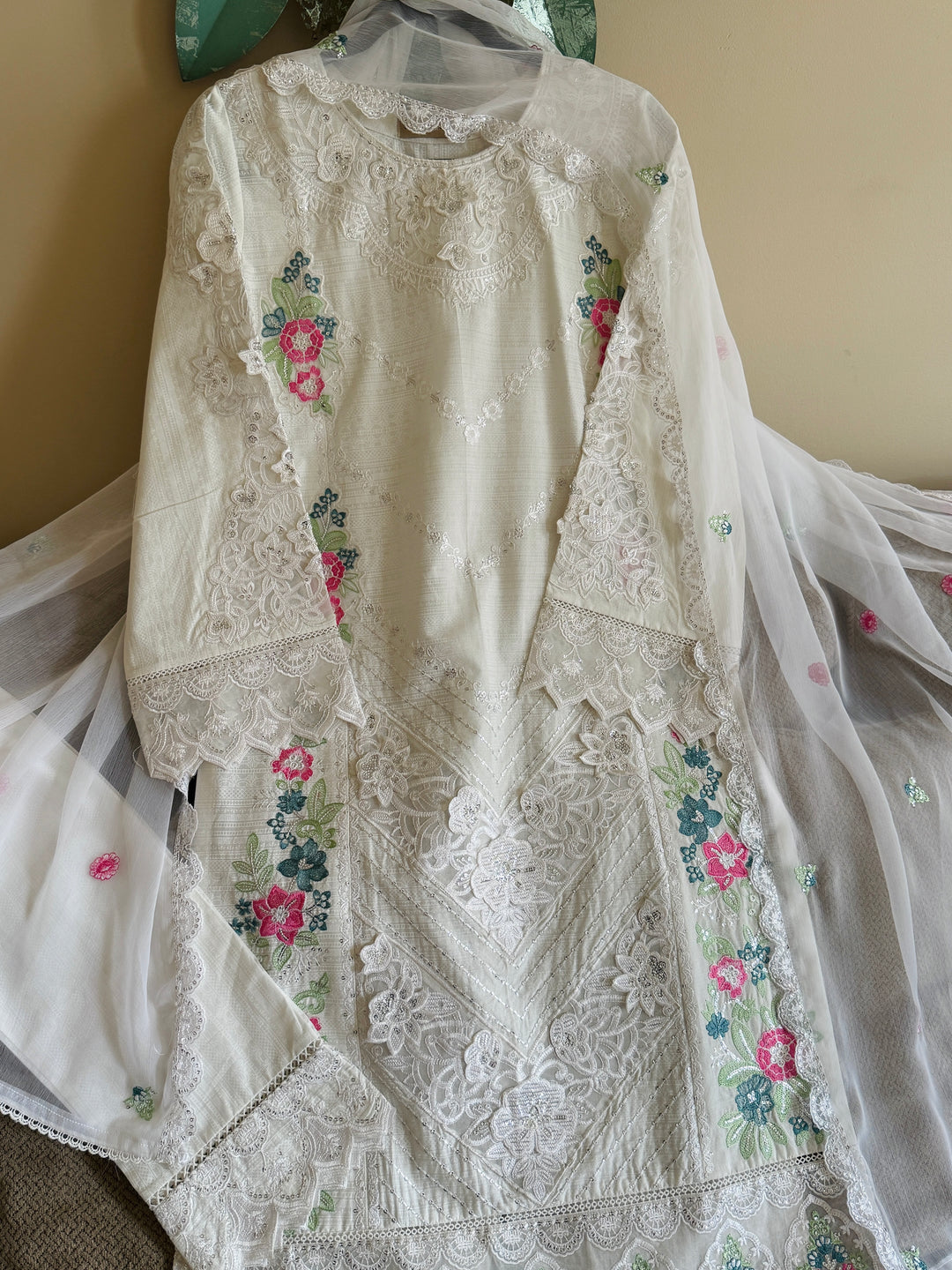 EMBROIDERED CASUAL WEAR LAWN 3-PC SUITS CWSF11