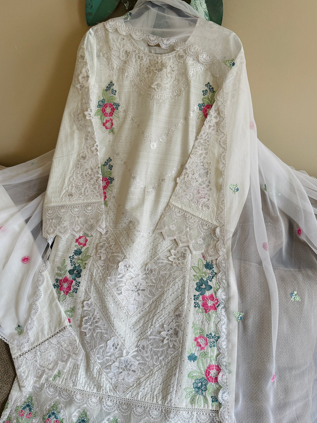 EMBROIDERED CASUAL WEAR LAWN 3-PC SUITS CWSF11