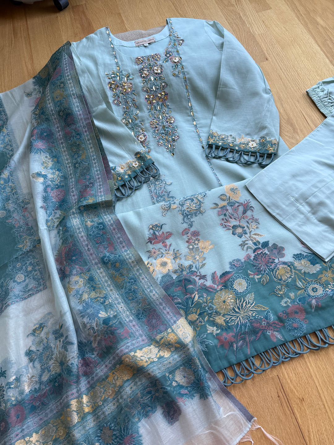 KHANI WOVEN PURE SILK SUIT KNSF01