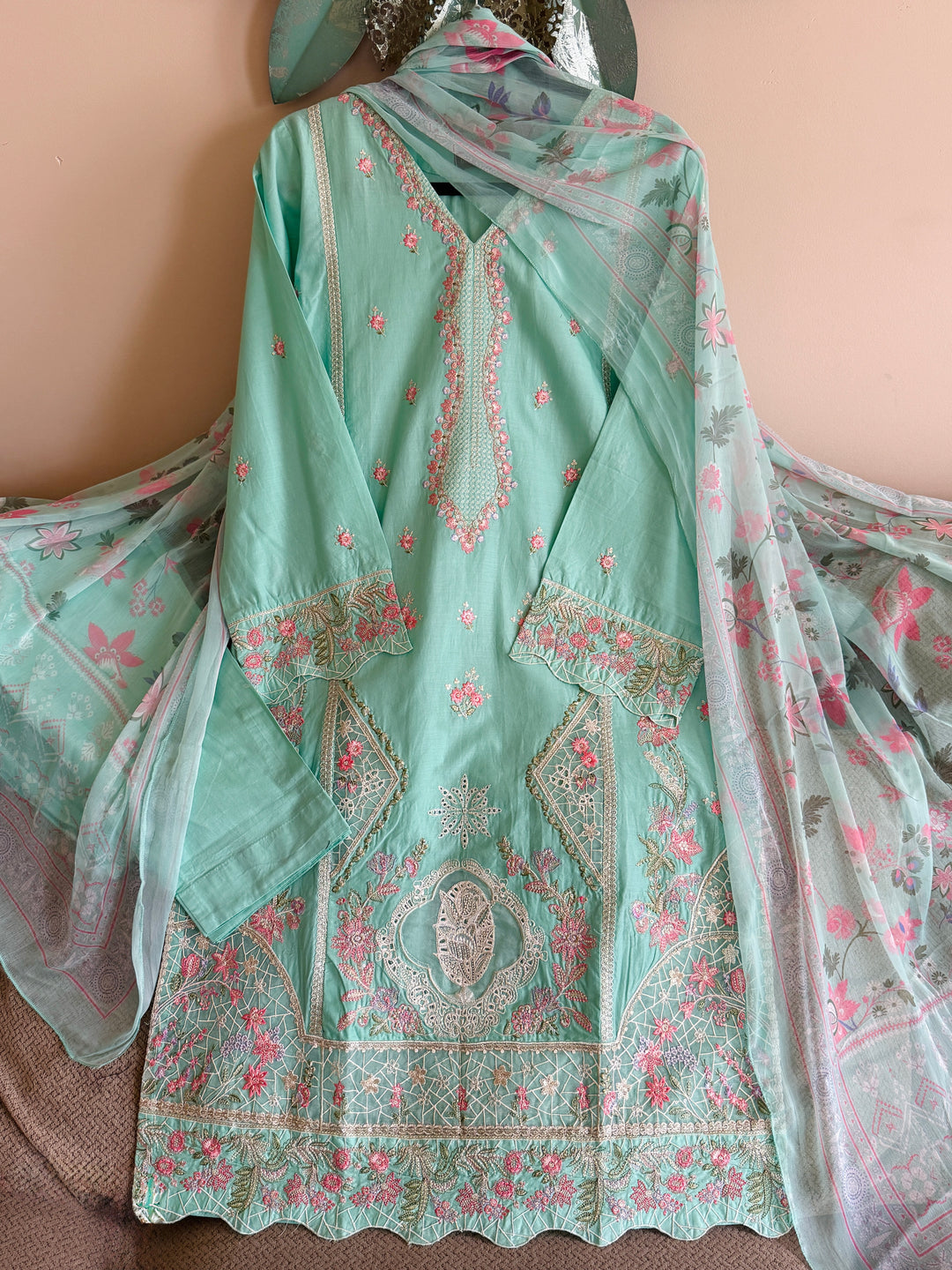 EMBROIDERED CASUAL WEAR LAWN 3-PC SUITS CWSF15
