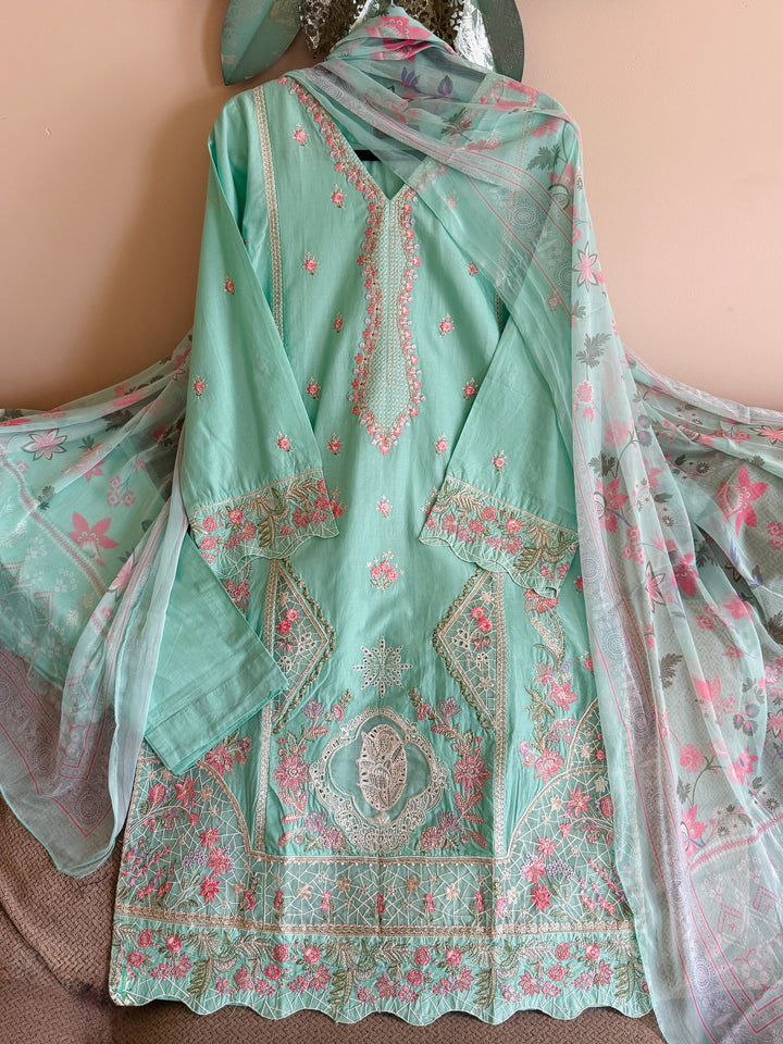 EMBROIDERED CASUAL WEAR LAWN 3-PC SUITS CWSF15