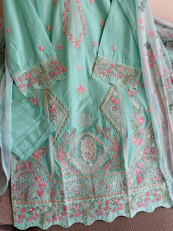 EMBROIDERED CASUAL WEAR LAWN 3-PC SUITS CWSF15