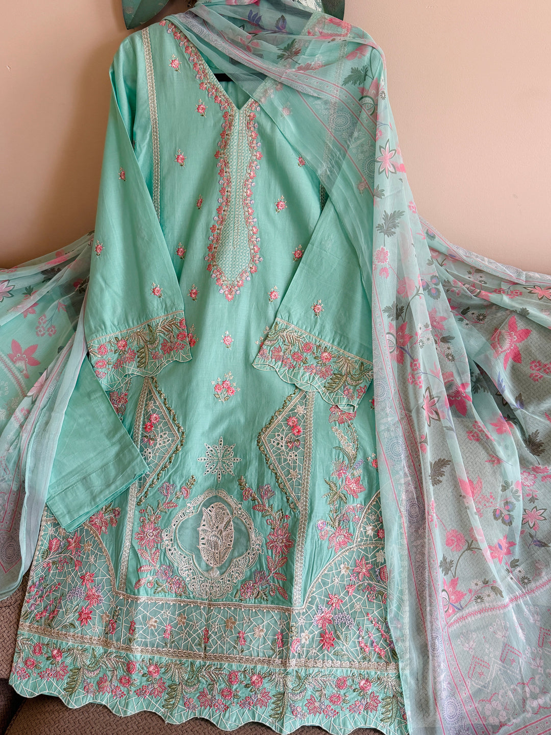 EMBROIDERED CASUAL WEAR LAWN 3-PC SUITS CWSF15